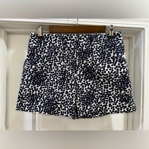 LOFT by Ann Taylor High Waist Black and White Patterned Short Size 4 🆕🆕🆕